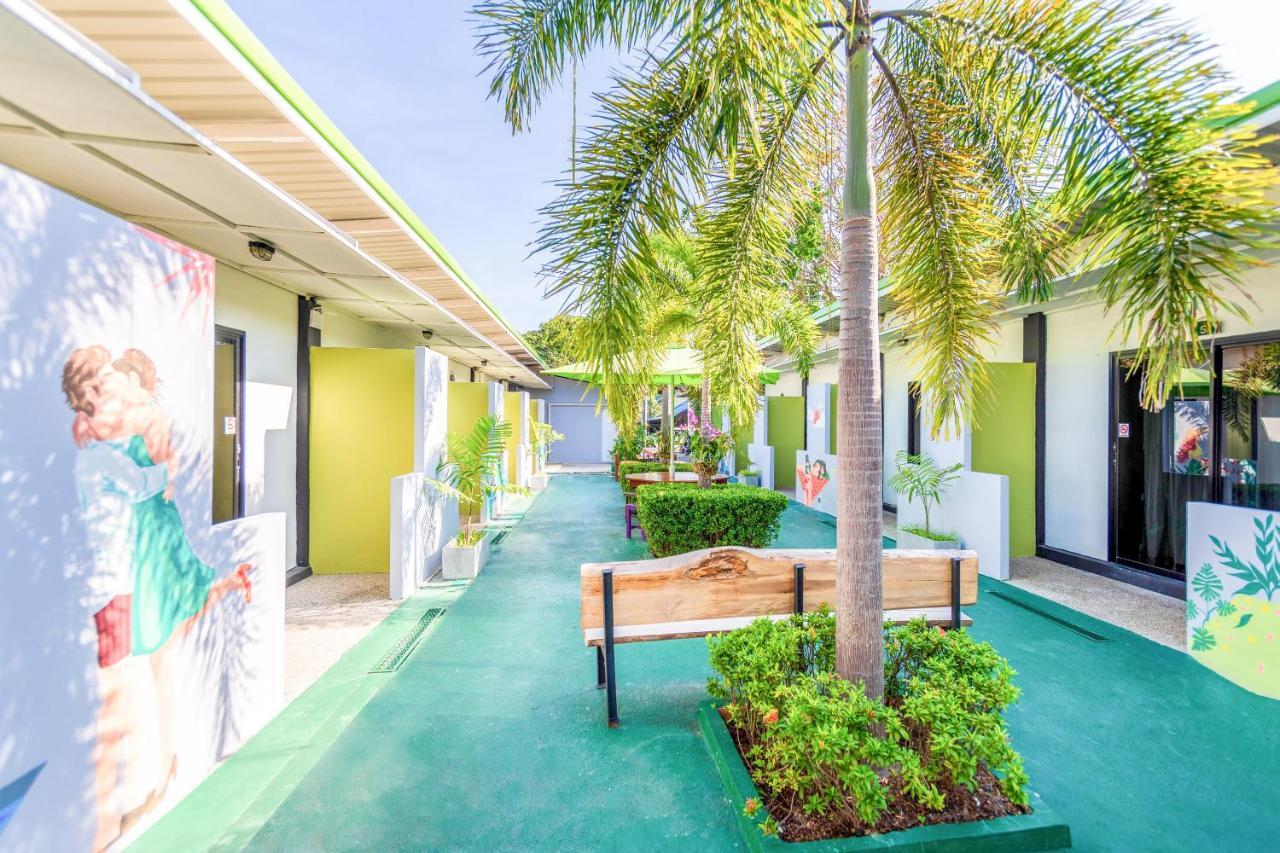 OYO 450 Rawai Studios Resort Exterior foto
